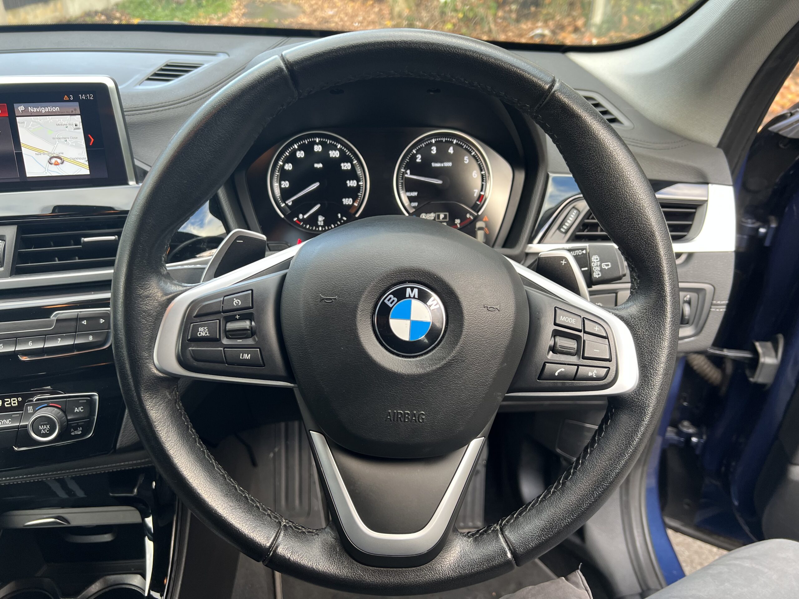 
								BMW X1 full									
