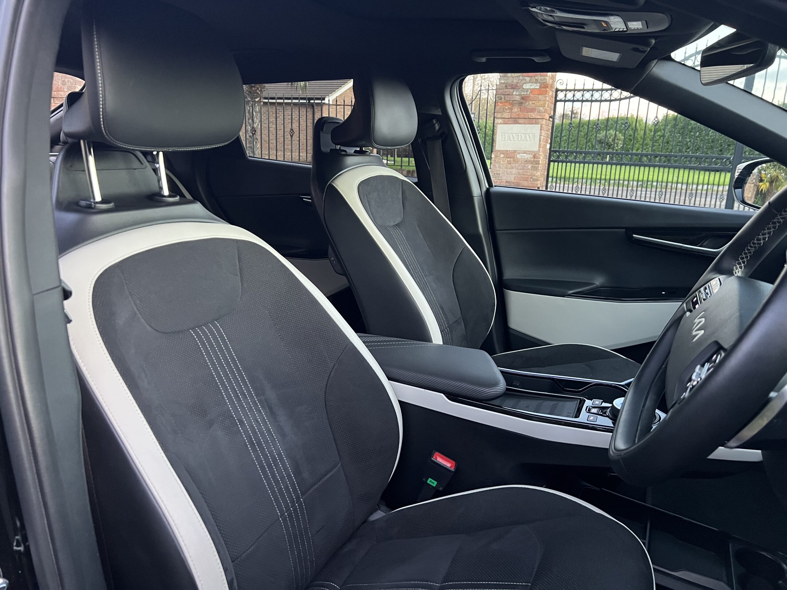 
								KIA EV6 2023 FULL ELECTRIC full									