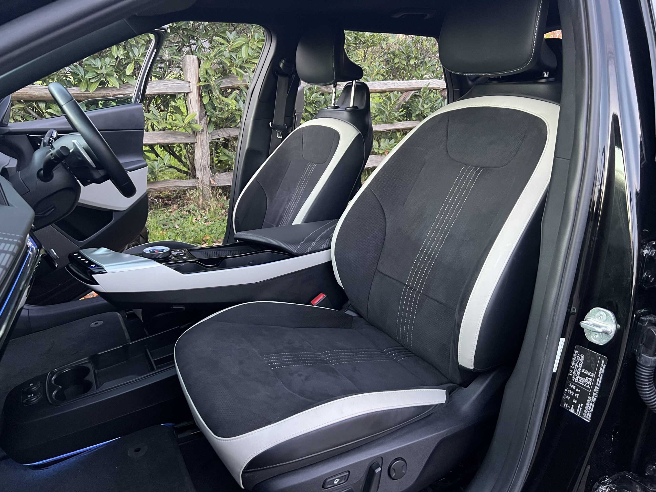 
								KIA EV6 2023 FULL ELECTRIC full									