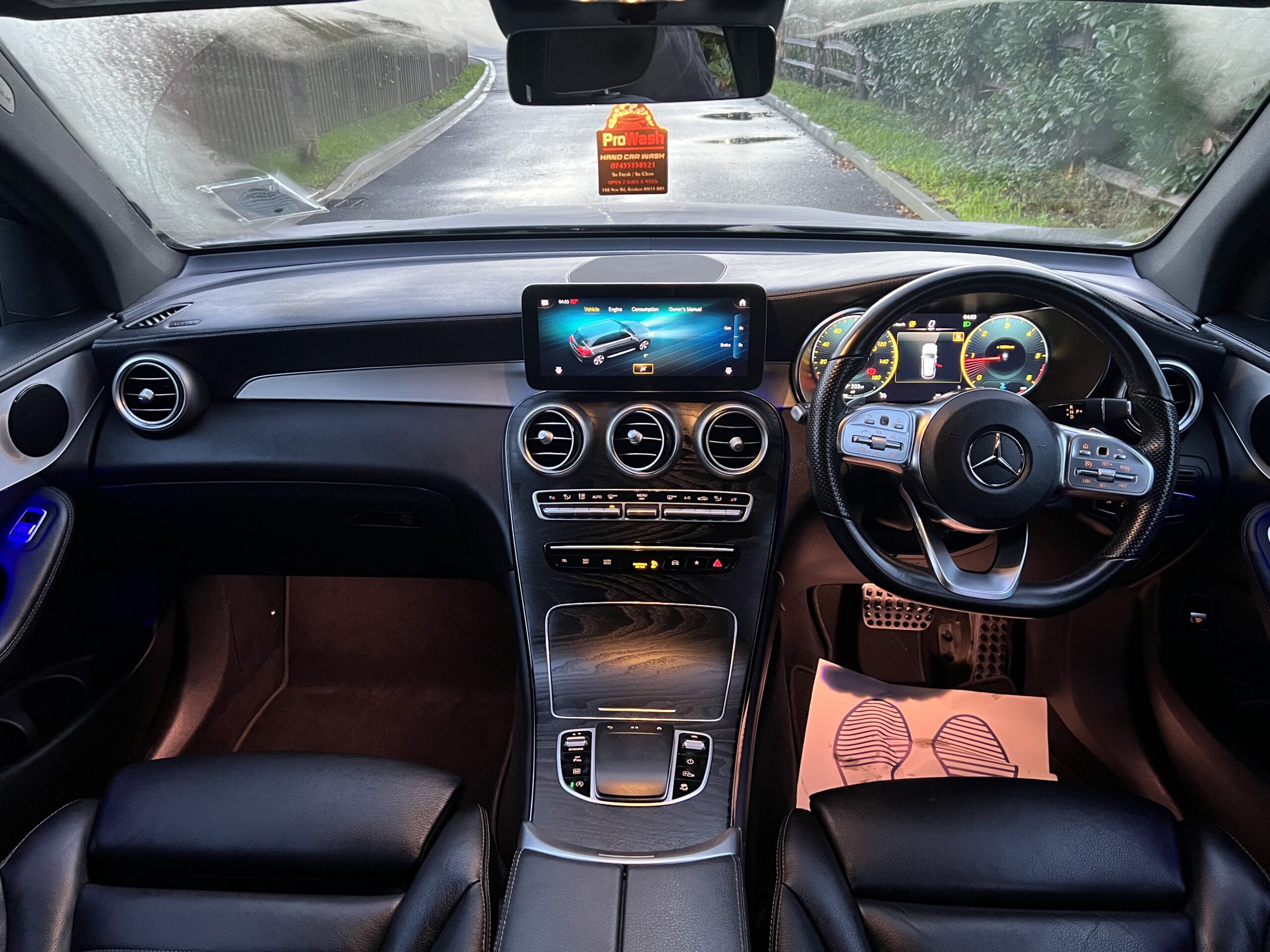 
								Mercedes GLC 2021 AUTOMATIC DIESEL full									