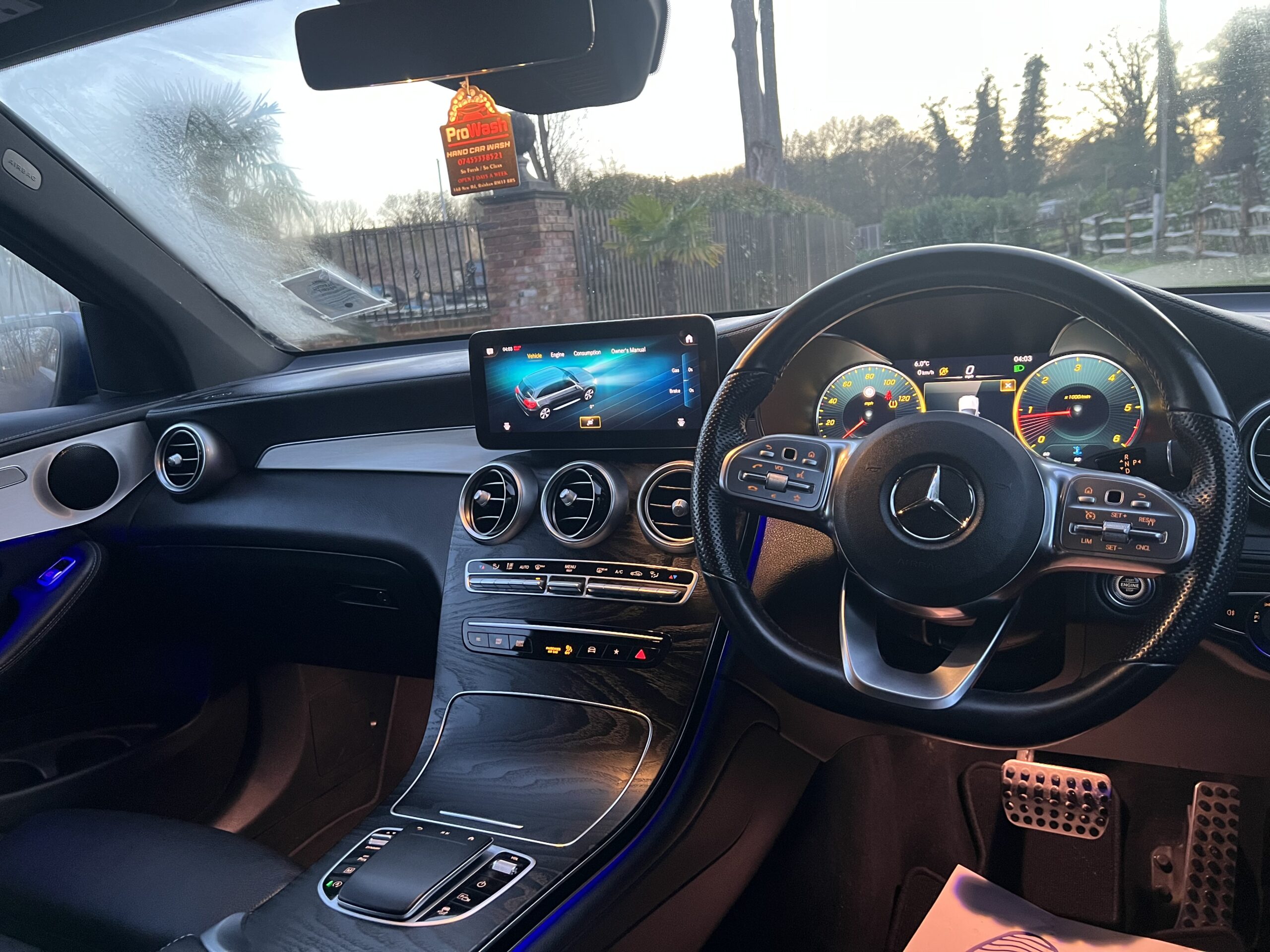 
								Mercedes GLC 2021 AUTOMATIC DIESEL full									