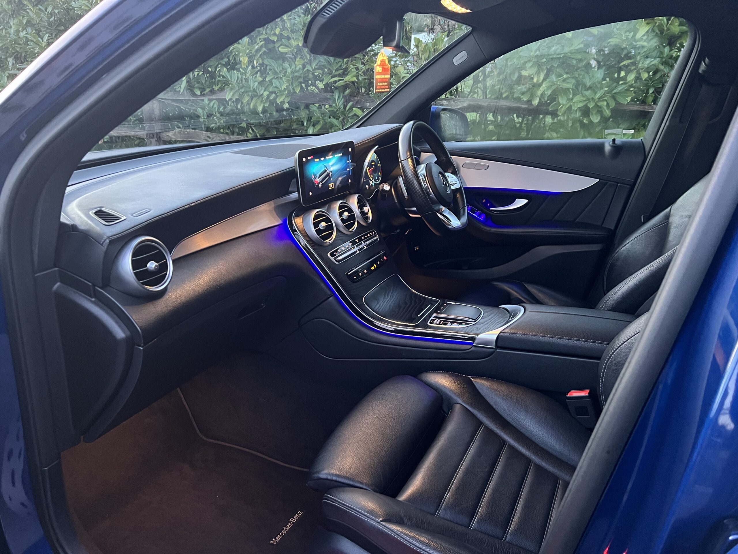 
								Mercedes GLC 2021 AUTOMATIC DIESEL full									