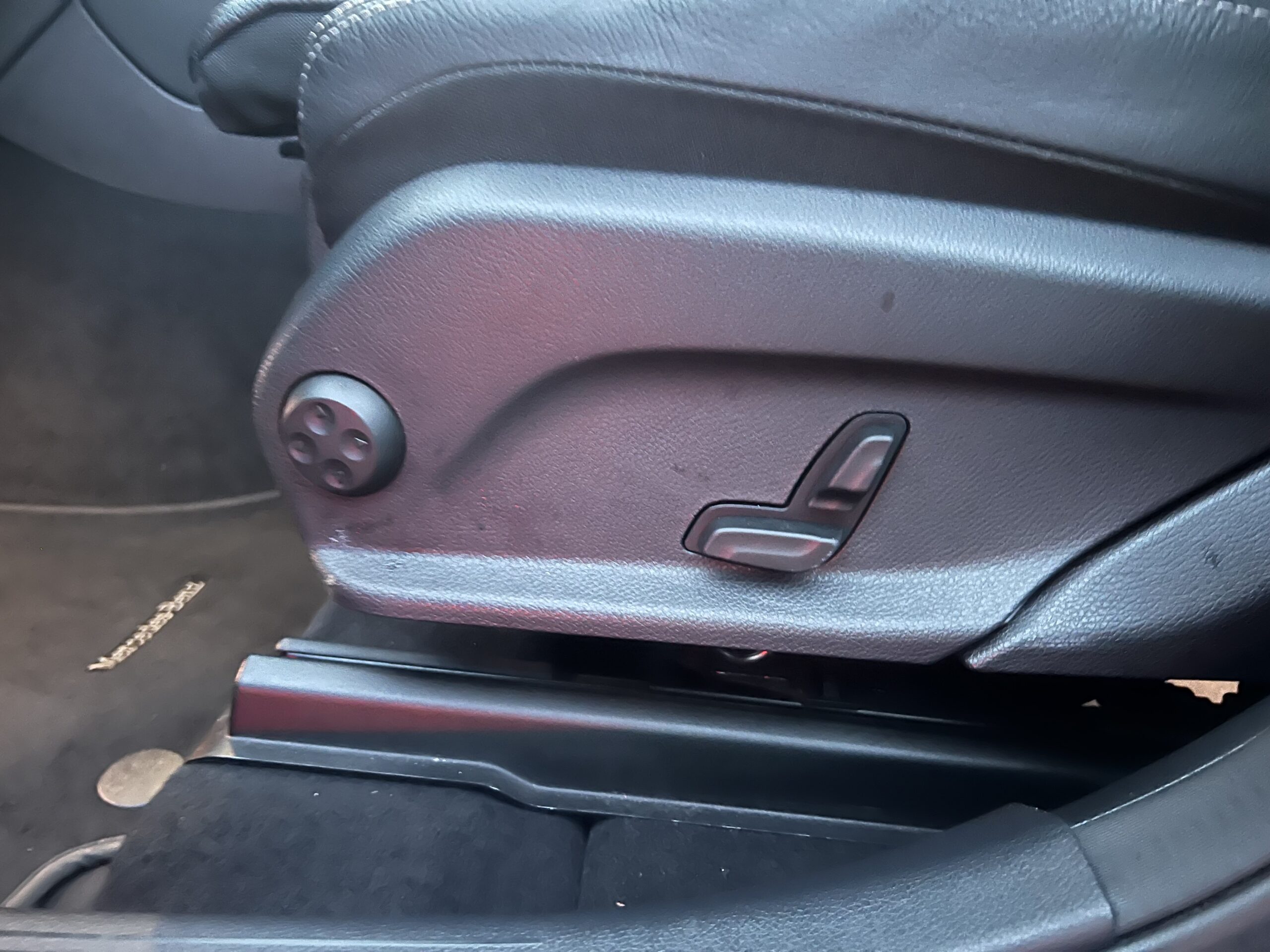 
								Mercedes GLC 2021 AUTOMATIC DIESEL full									