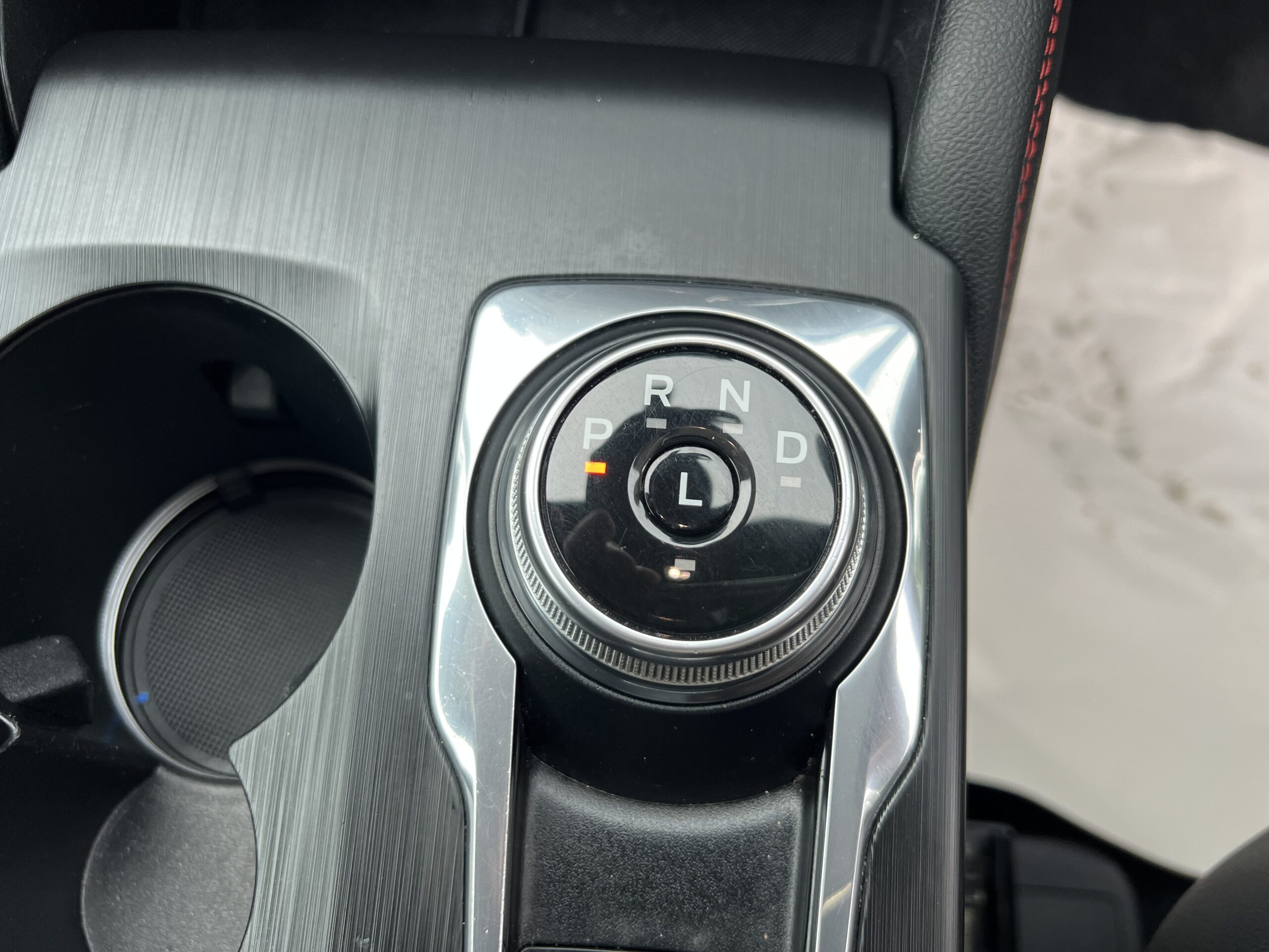 
								FORD KUGA 2022 HYBRID full									