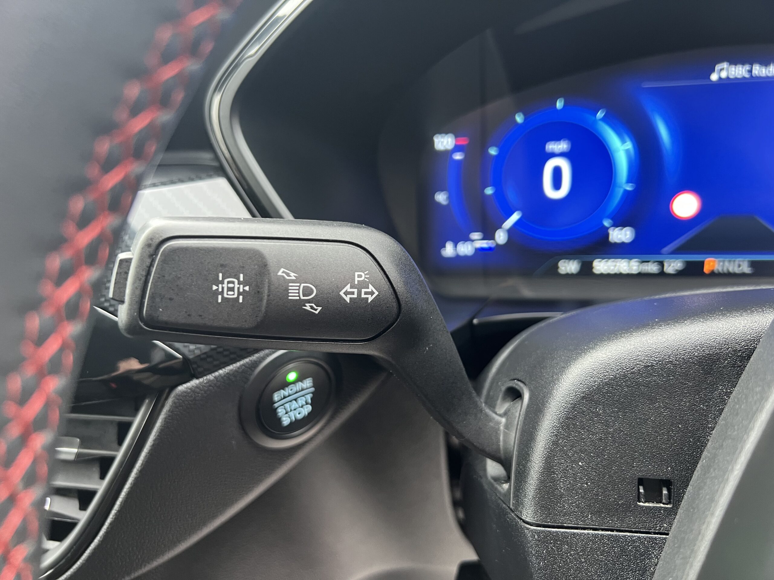 
								FORD KUGA 2022 HYBRID full									