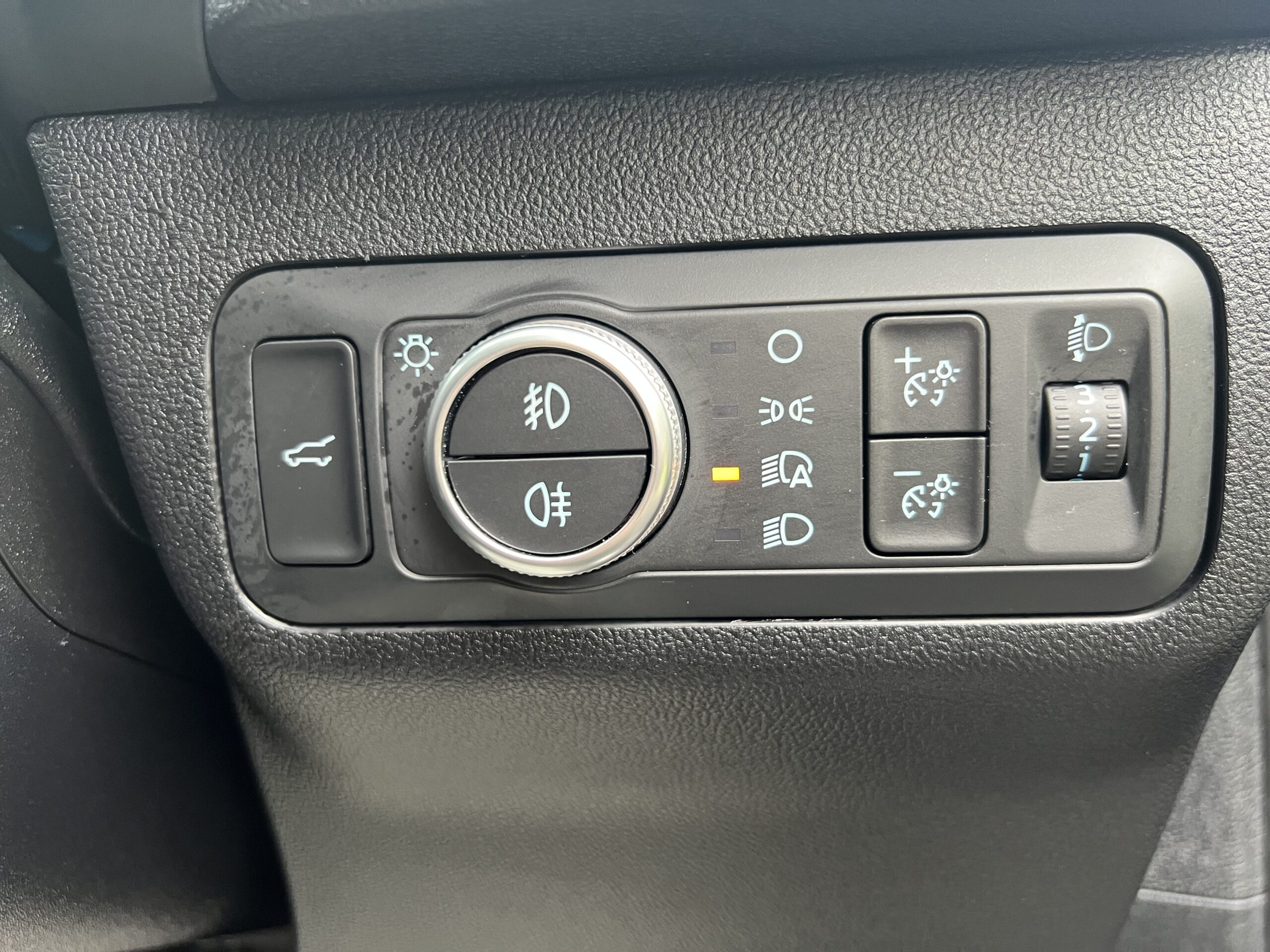 
								FORD KUGA 2022 HYBRID full									