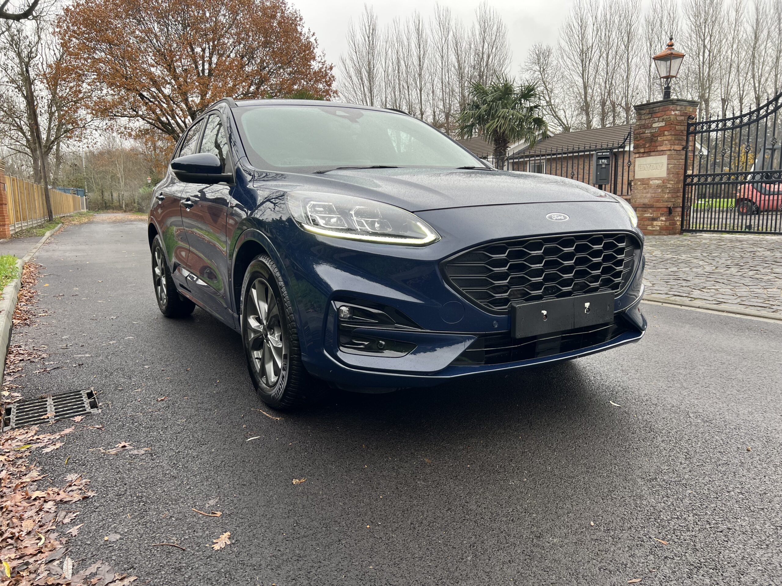 
								FORD KUGA 2022 HYBRID full									