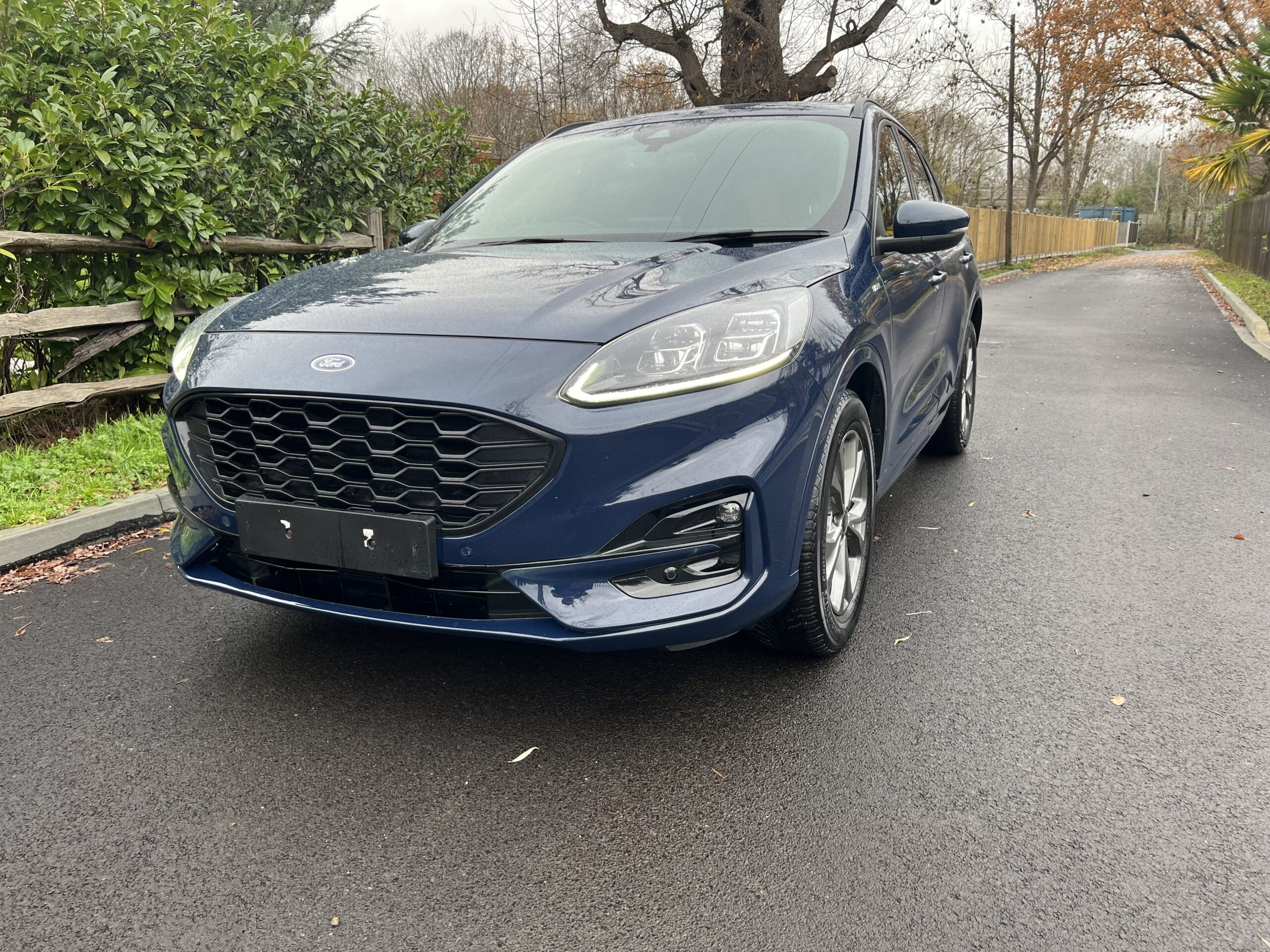 
								FORD KUGA 2022 HYBRID full									