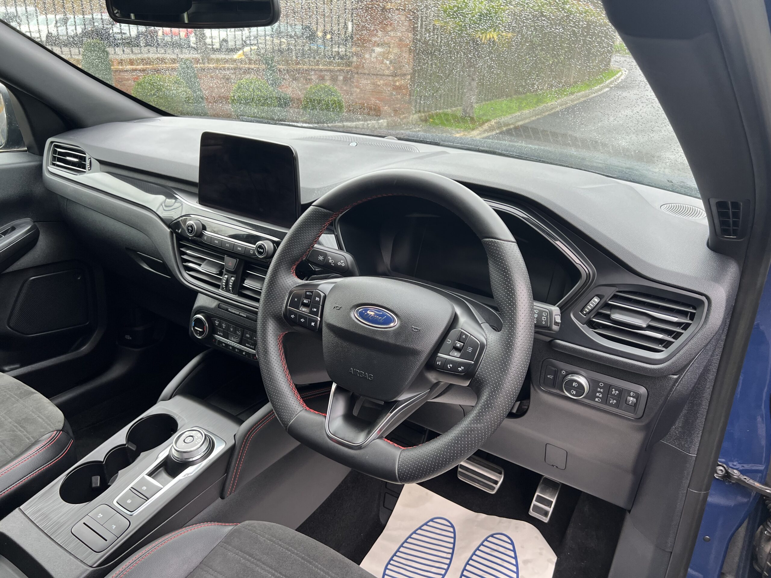 
								FORD KUGA 2022 HYBRID full									