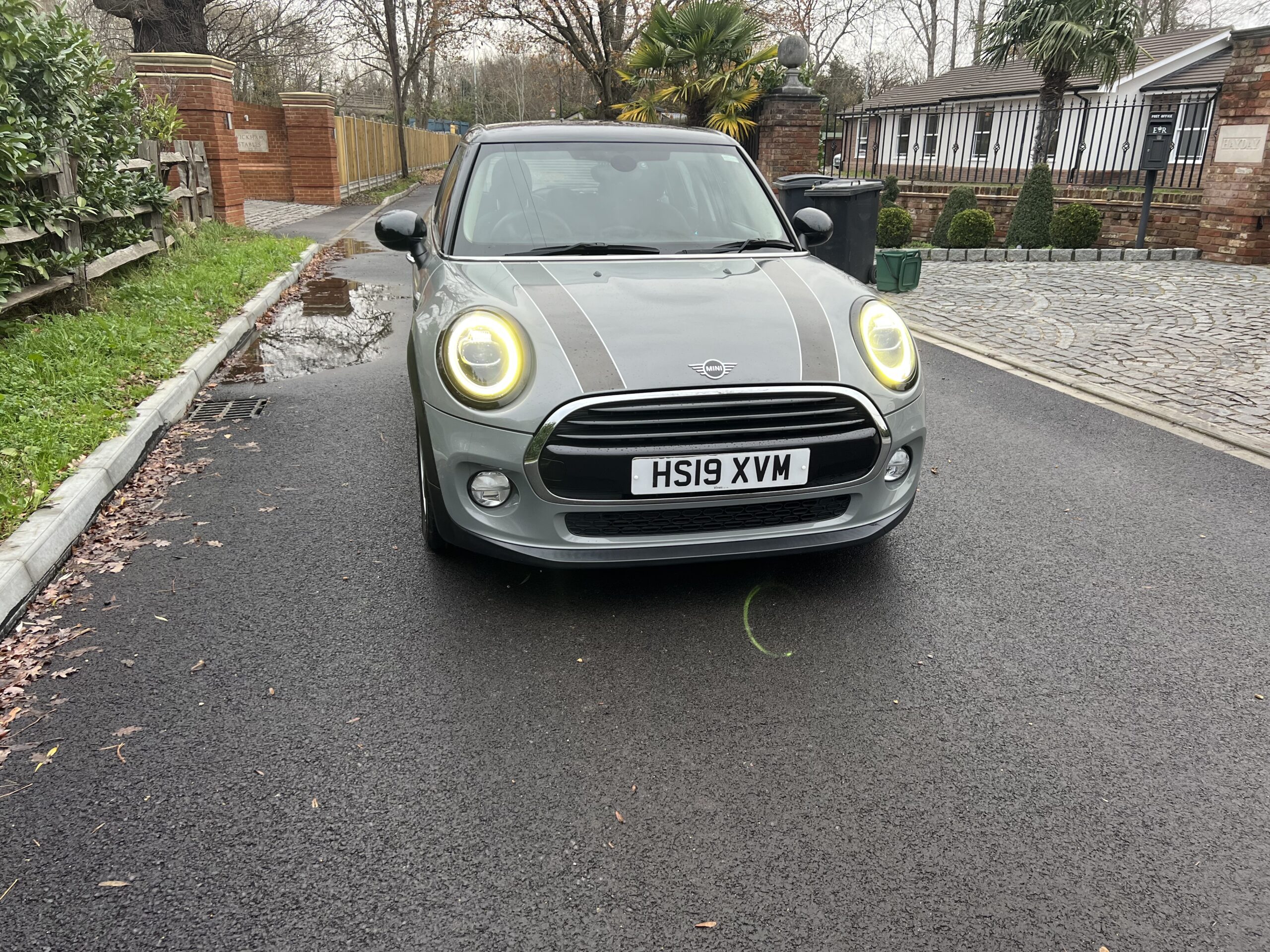 
								Mini Cooper 2019 full									