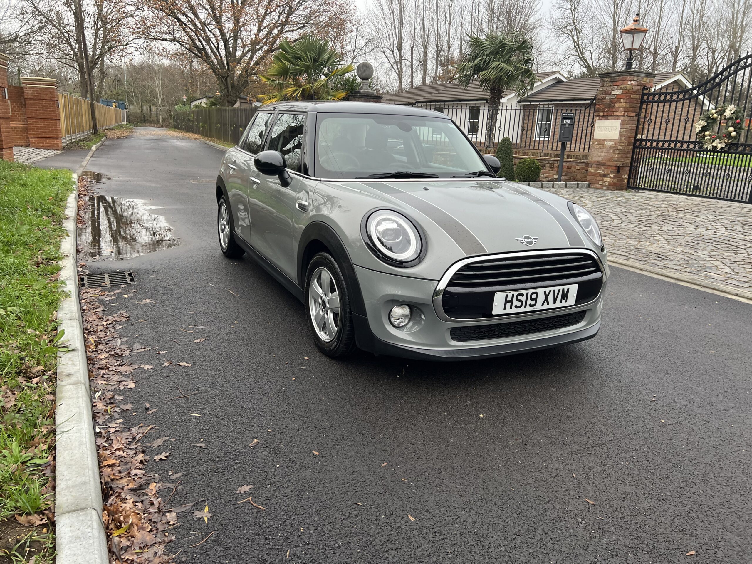
								Mini Cooper 2019 full									
