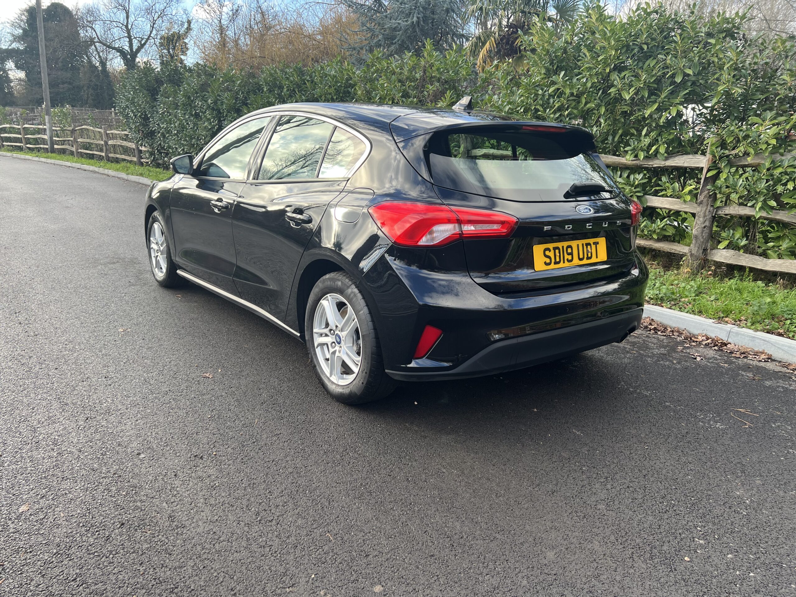 
								FORD FOCUS ZETEC full									