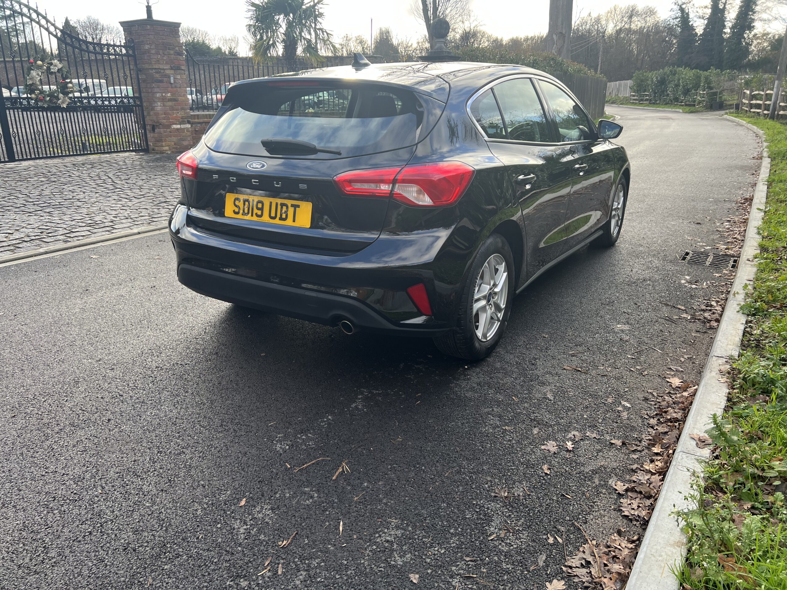 
								FORD FOCUS ZETEC full									