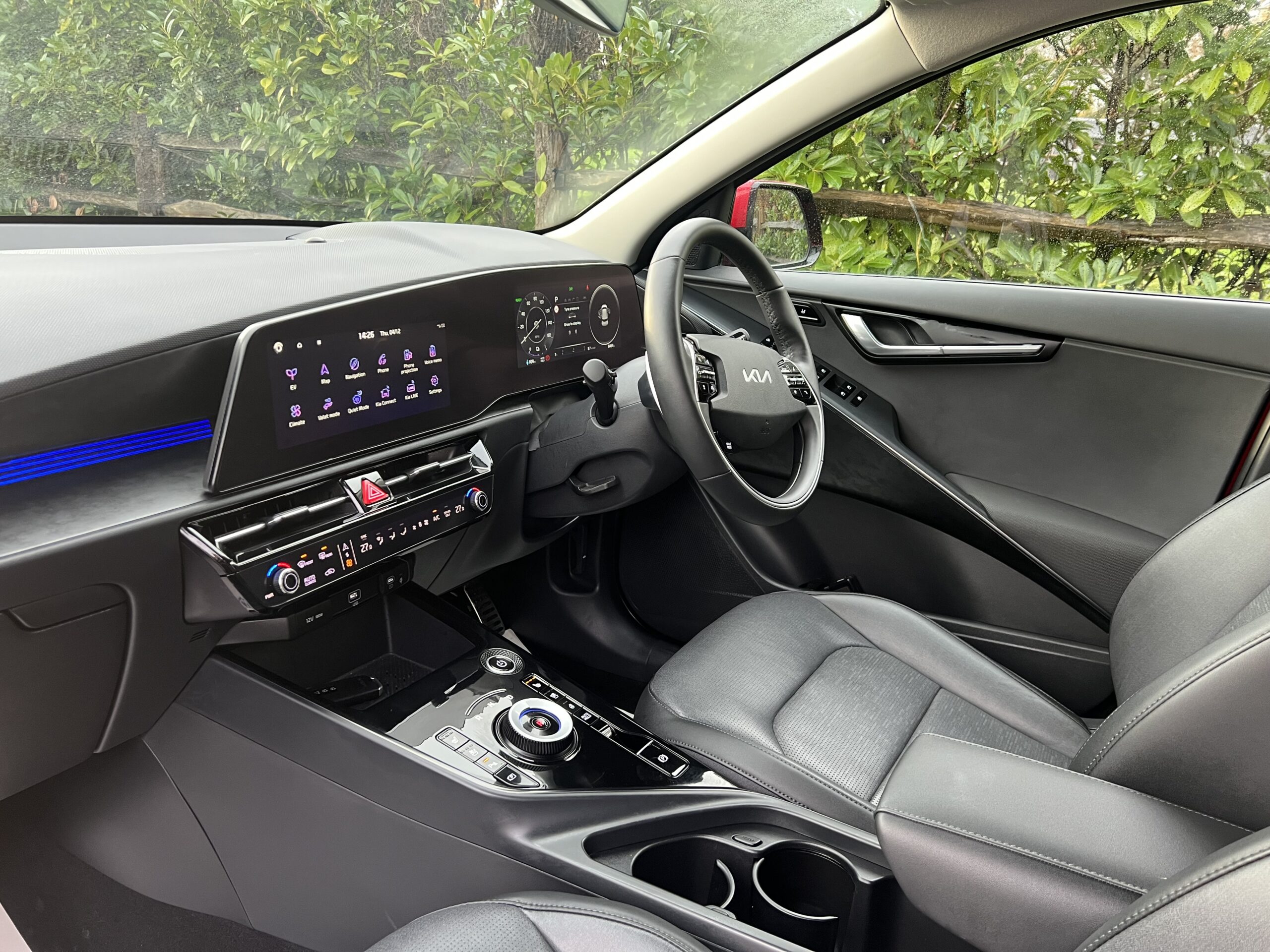 
								KIA NIRO ELECTRIC full									