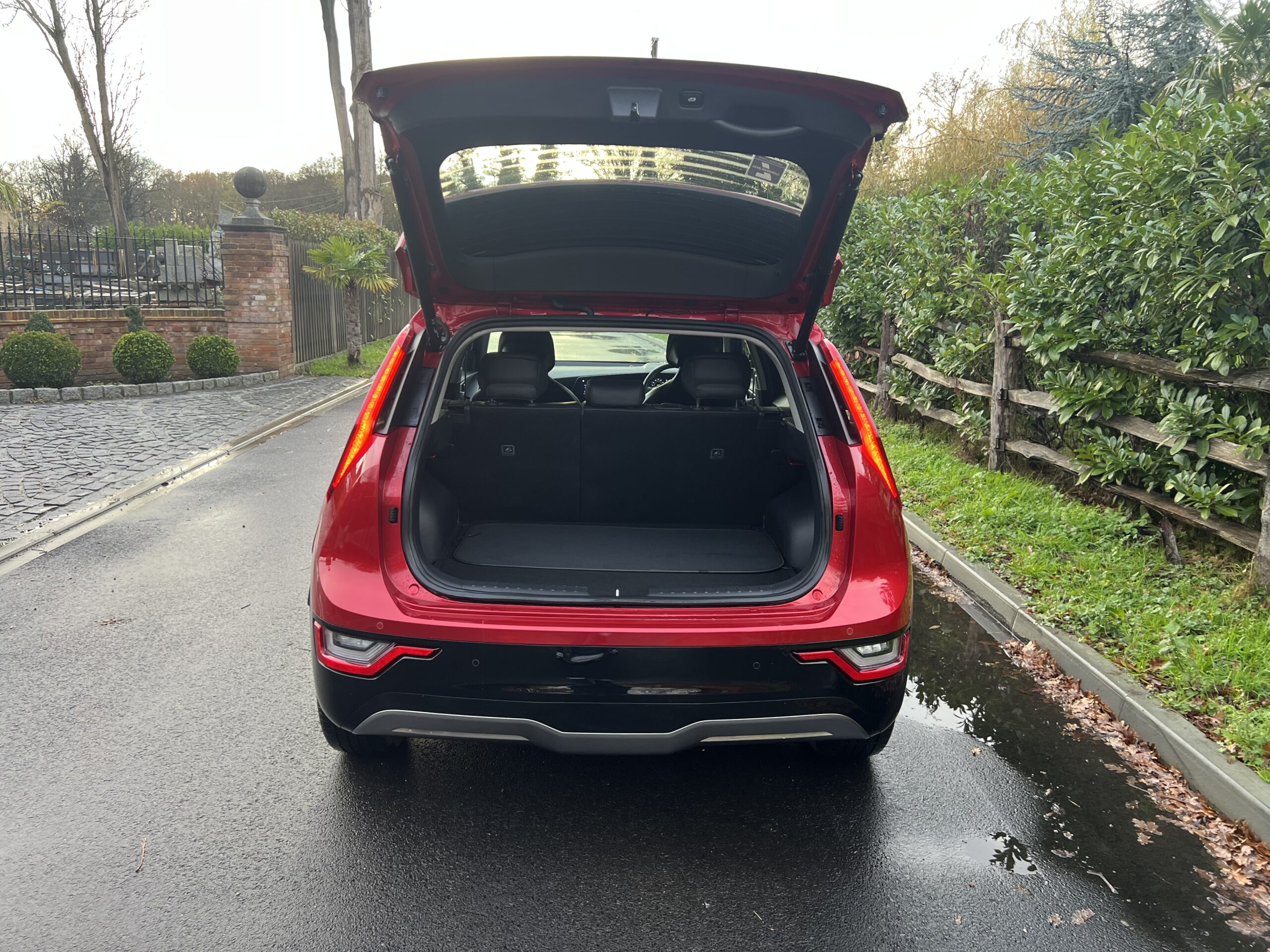 
								KIA NIRO ELECTRIC full									
