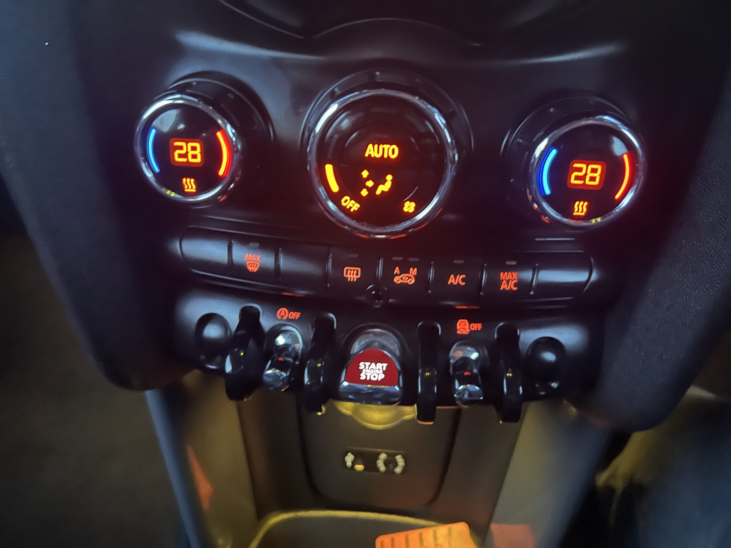 
								MINI COOPER 2016 full									