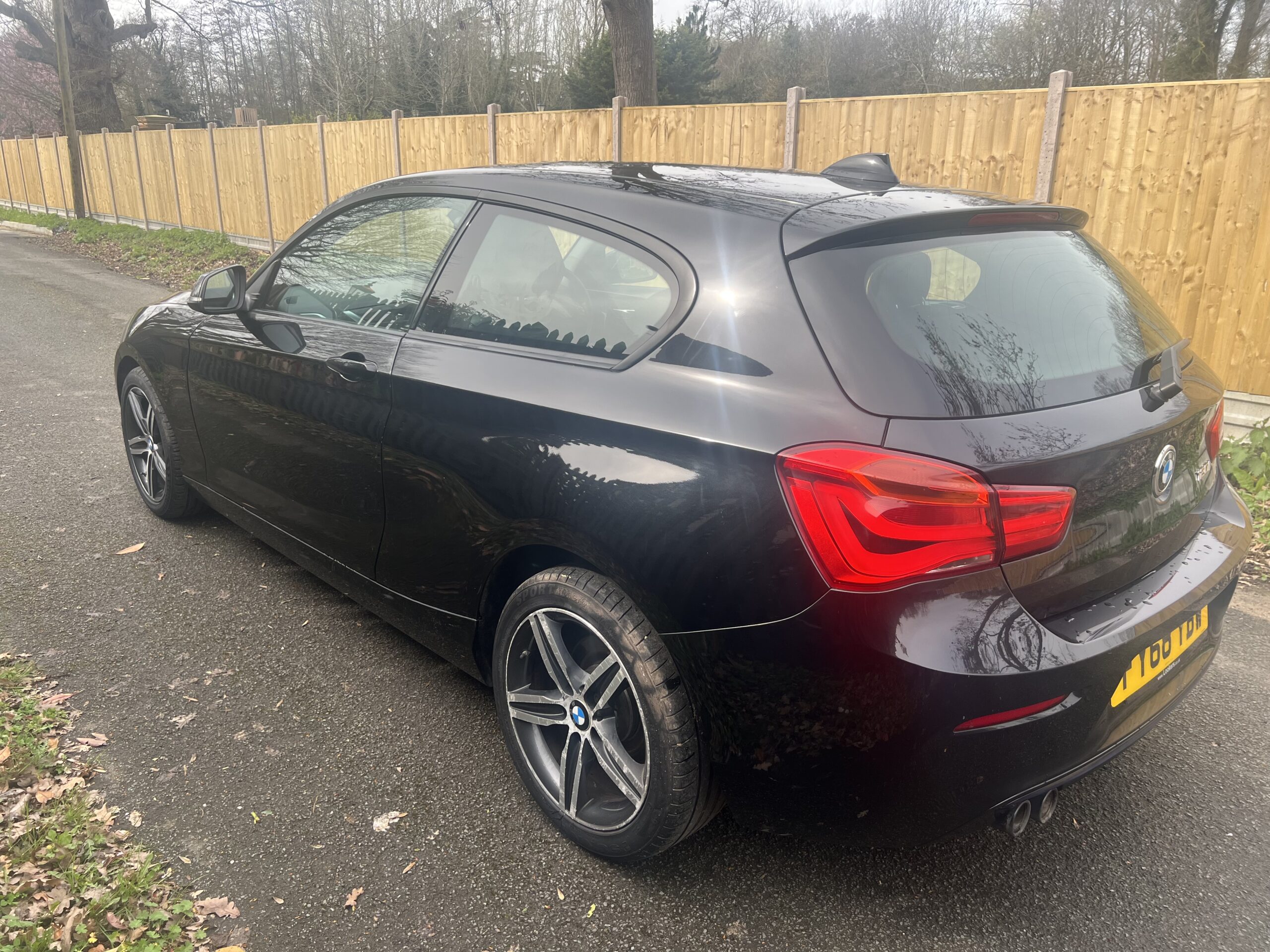 
								BMW 120I SPORT 2018 full									