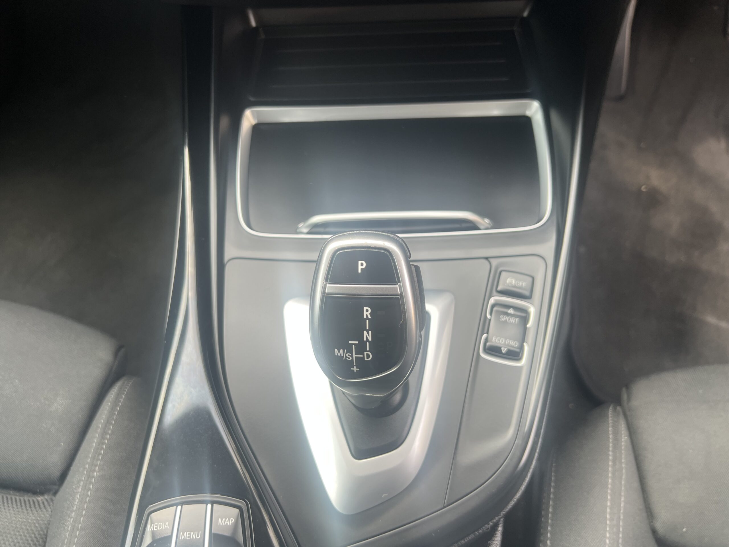 
								BMW 120I SPORT 2018 full									