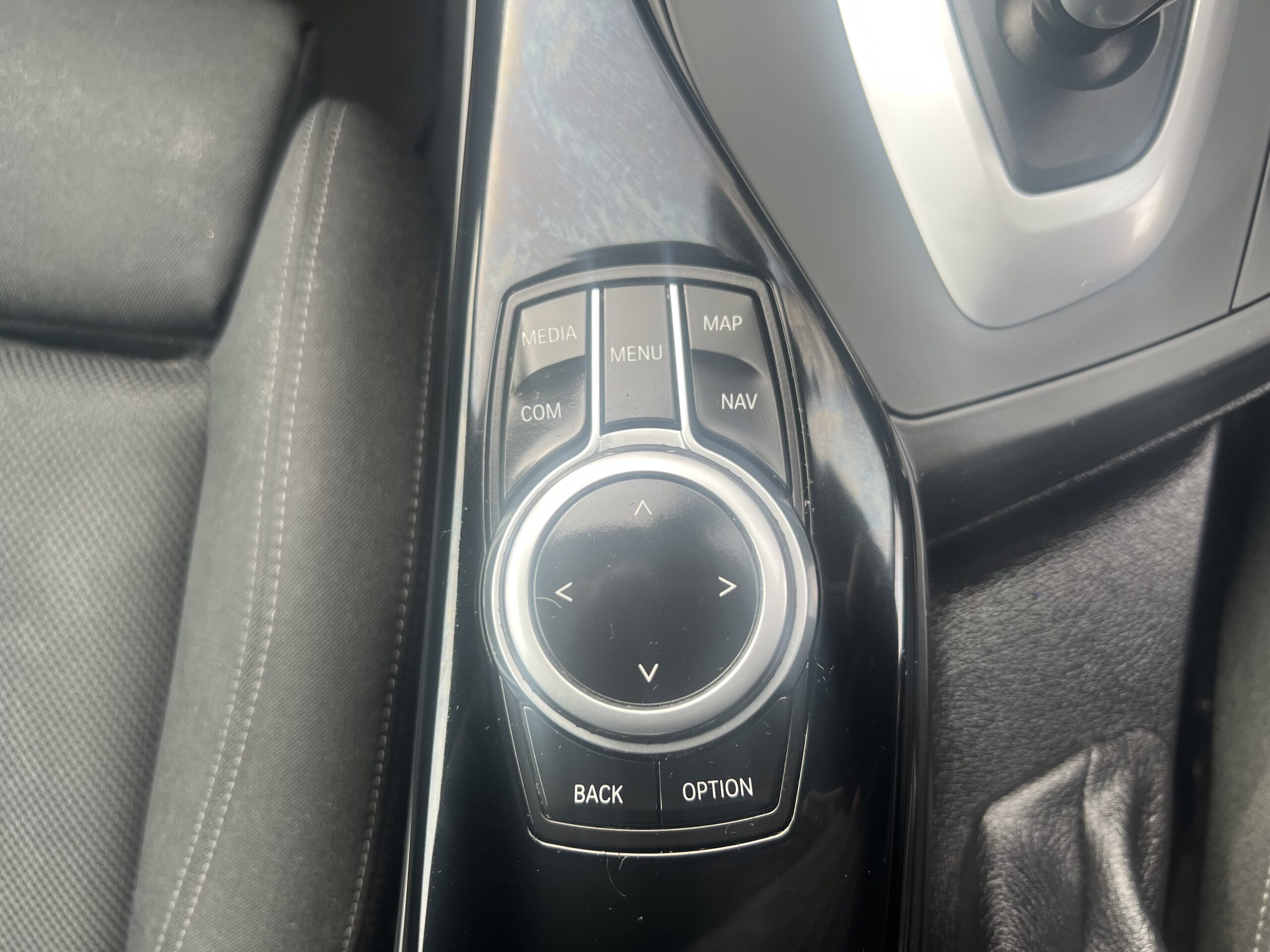 
								BMW 120I SPORT 2018 full									