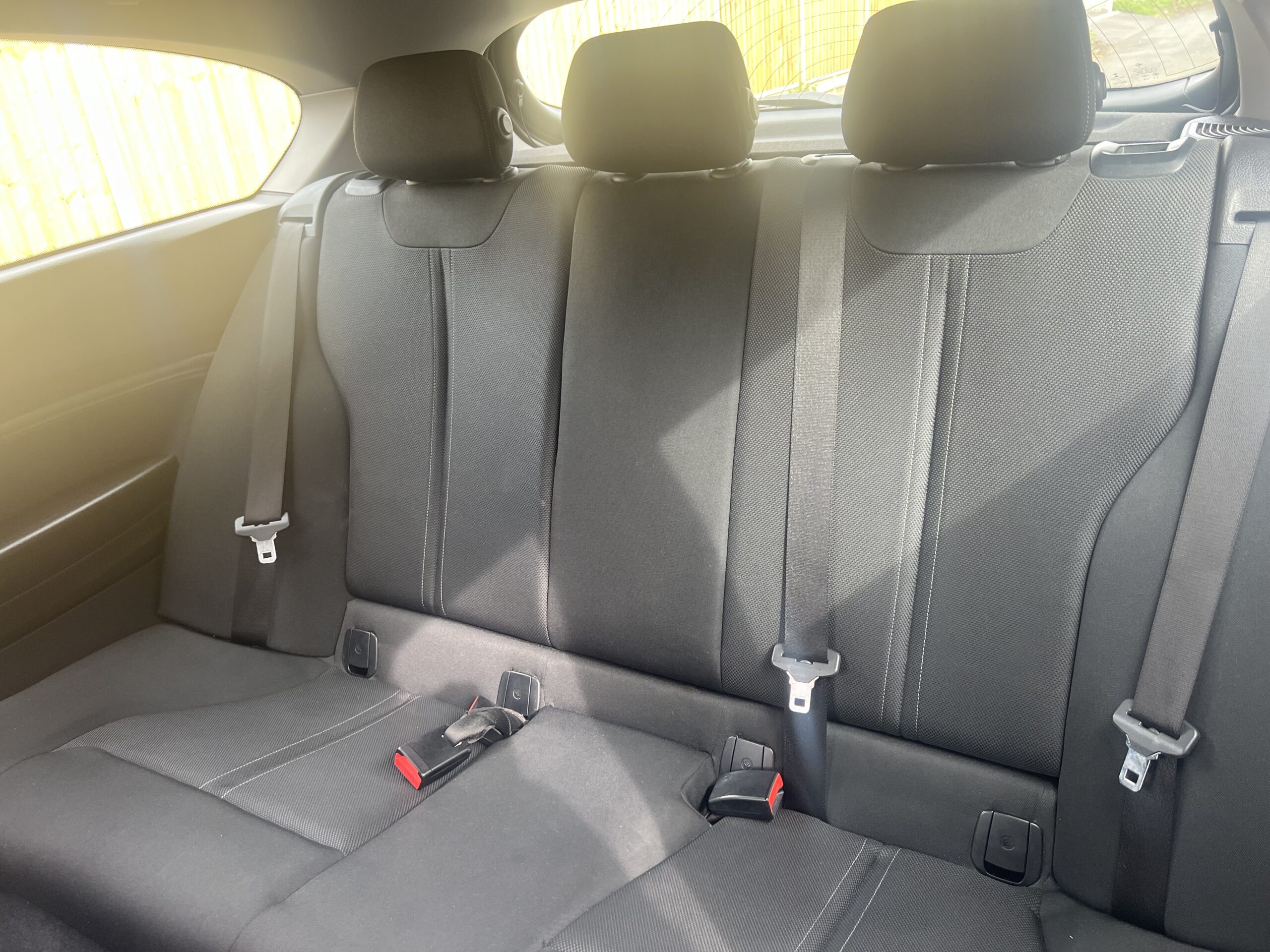 
								BMW 120I SPORT 2018 full									