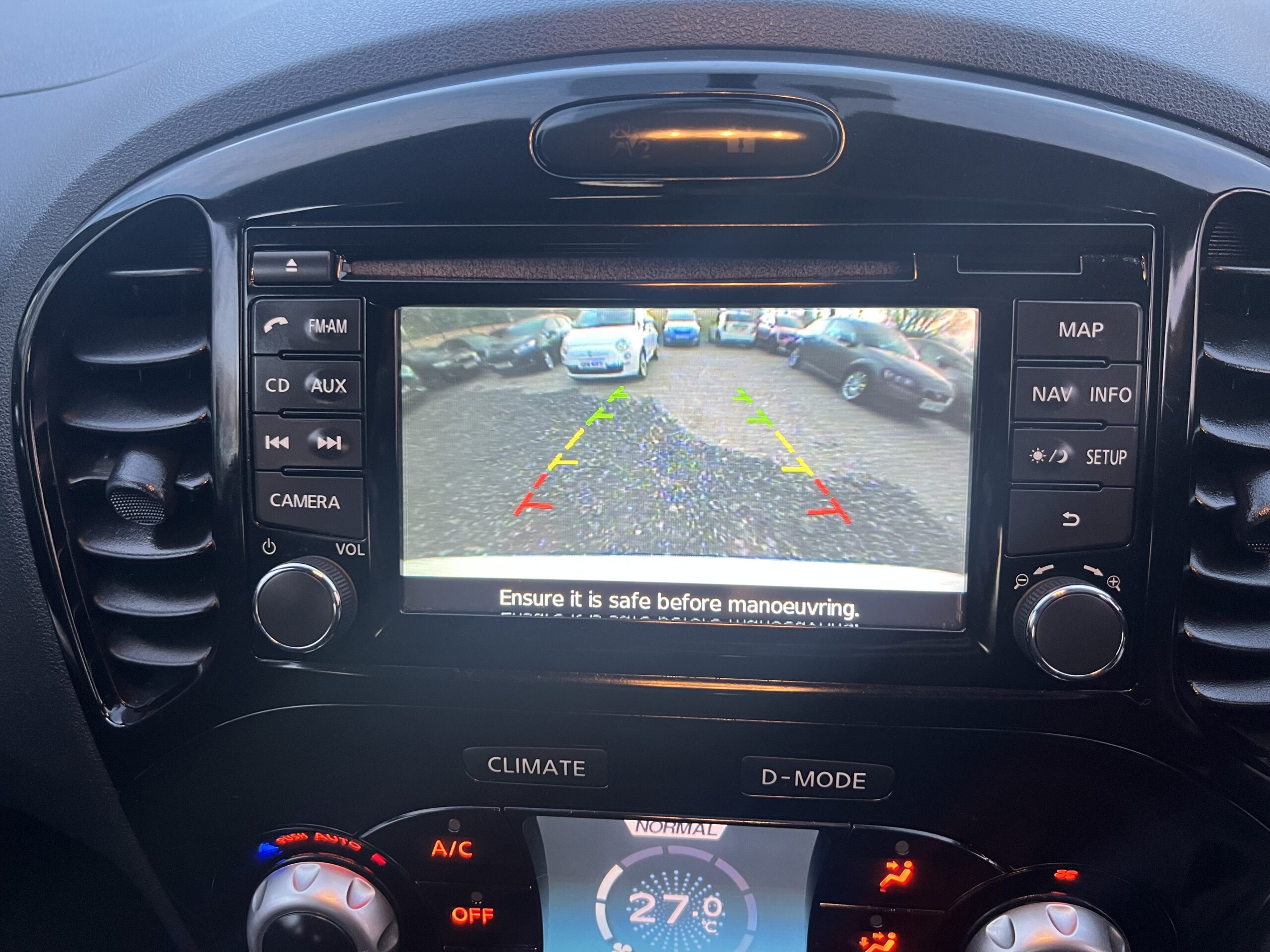 
								NISSAN JUKE 2013 full									